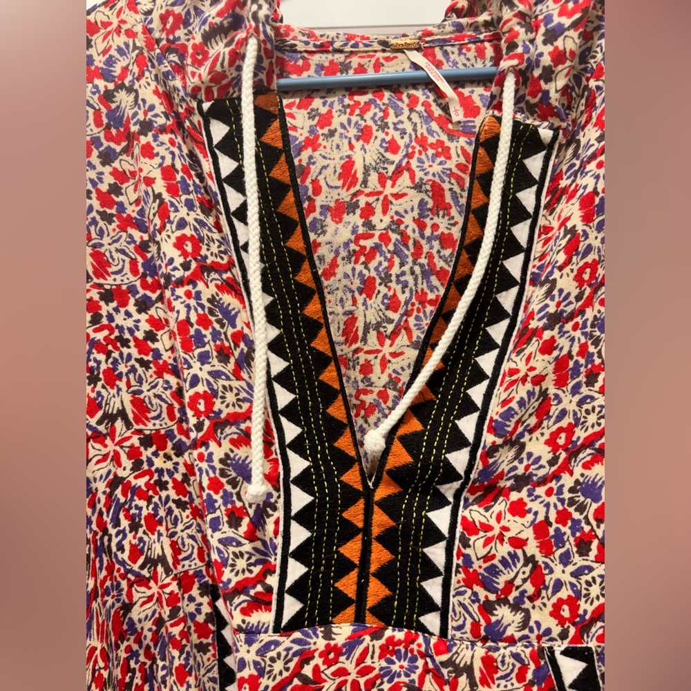 Free People Floral Patterned Hoodie with Geometric Accents GUC - Picture 3 of 8